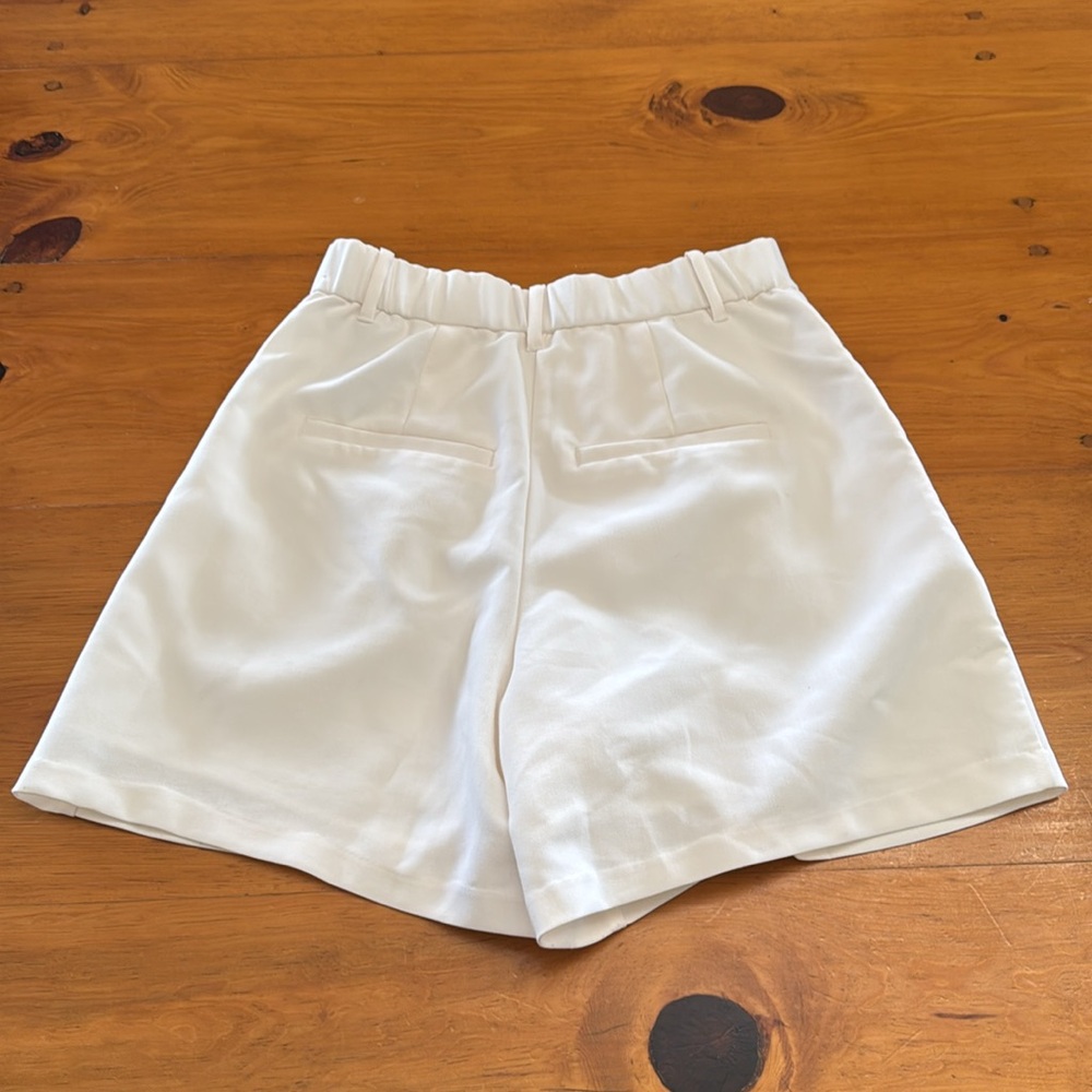 Abercrombie & Fitch Ultra High Rise Shorts - Picture 6 of 11